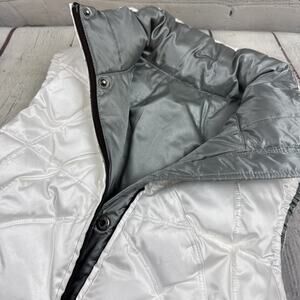 Nike Duck Down Vest Womens Sz Small 4-6 White/Silver Reversible Puffer Jacket